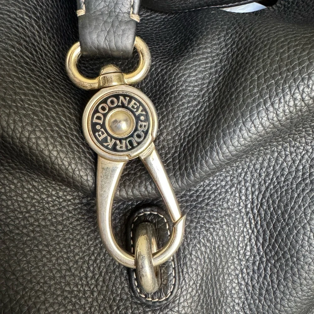 Dooney & Bourke Black Pebbled Leather Hobo Bag – Classic Hardware